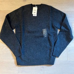 Uniqlo lambswool crew neck sweater.